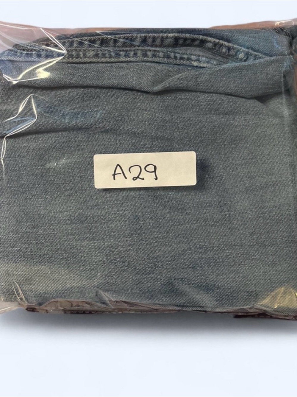 Levi's Low Rise Distressed Denim Jeans Light Wash 7M - Picture 9 of 9